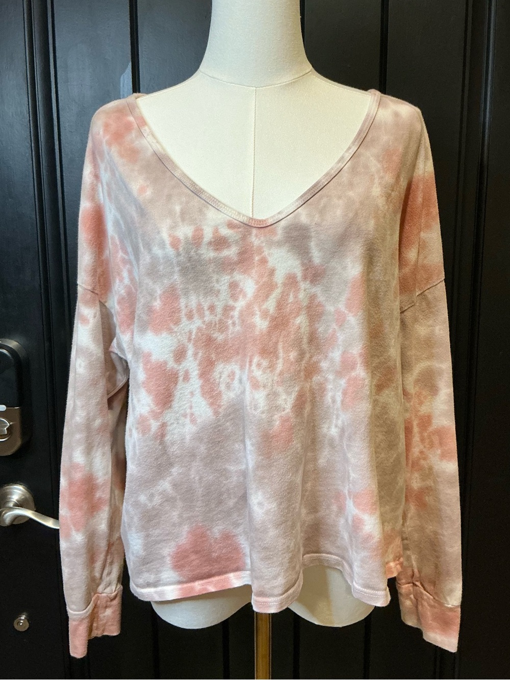 Beyond Yoga Cloud Dye Open-Neck Pullover Sweater Pink Taupe Tie-Dye Size M